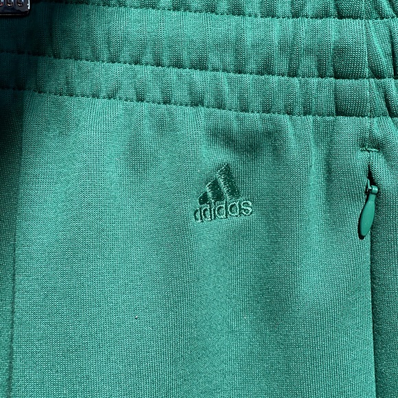 ADIDAS IVY PARK 4ALL UNISEX SHORTS H25163 GREEN - Picture 8 of 9